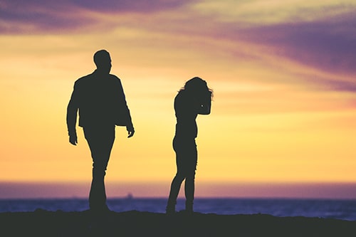 O cônjuge dependente em plano de saúde tem direito à manutenção do vínculo contratual após o divórcio?