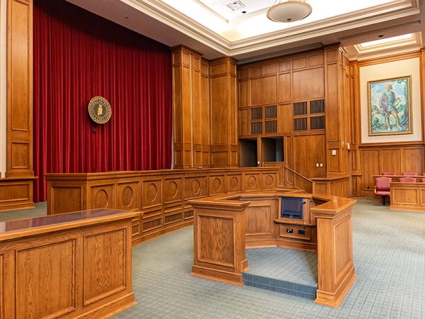 Tribunal de Júri clássico e vazio